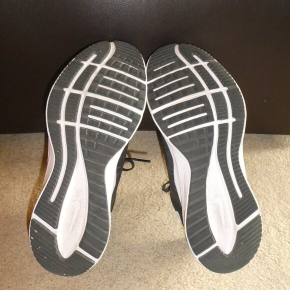 Nike Quest Running Shoes / Black Sneakers Size 10 - Picture 5 of 11